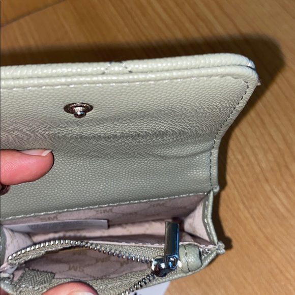 New Steve Madden Bwren Wallet, 2 card holder, olive color, zip compartment - Picture 8 of 8